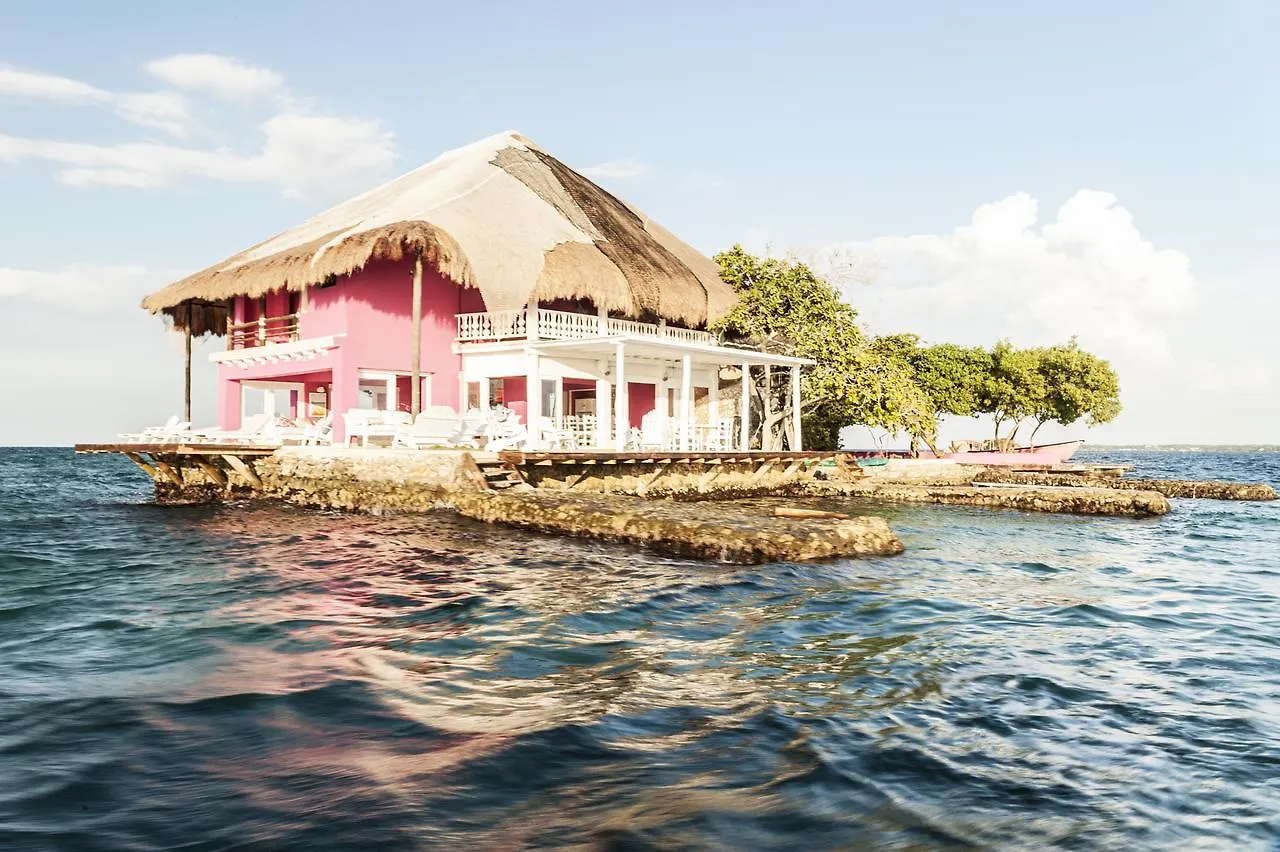 Isla Rosa Boutique By Nomad Guru contacts
